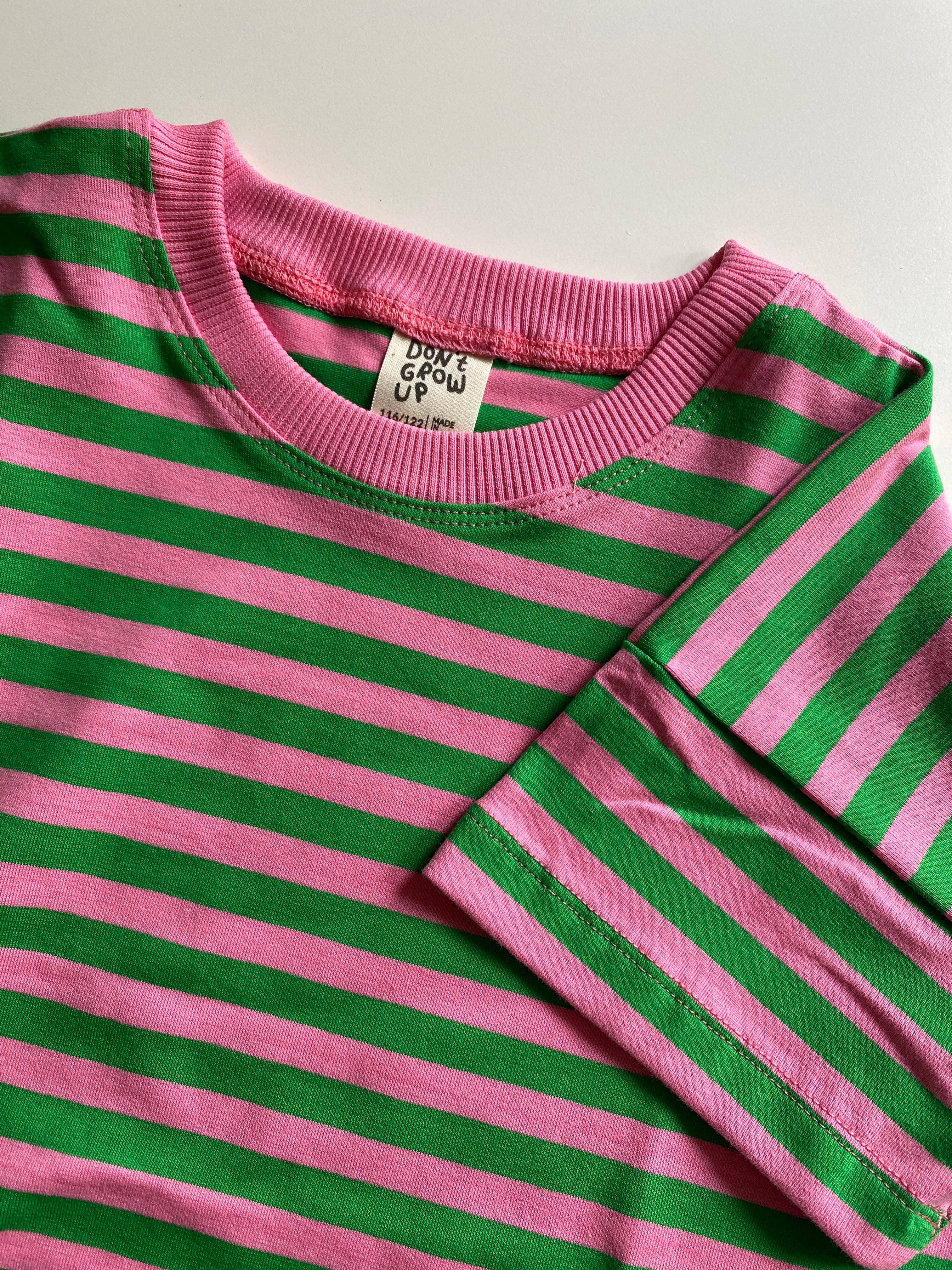 Stripete grønn og rosa oversize t-skjorte