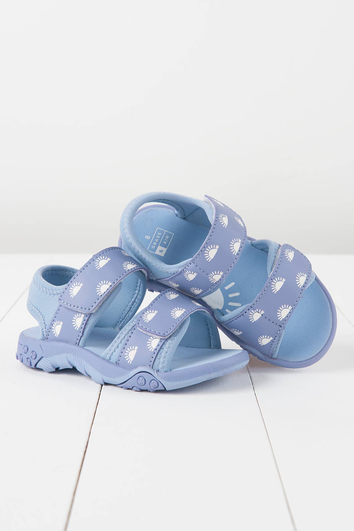 Lavendel fargeskiftende sandaler